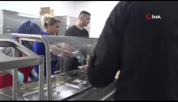 Bursa'da öğrenci ve ihtiyaç sahiplerine yemek