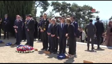 Çanakkale Kara Savaşlarında hayatını kaybedenler Yalnız Çam Anıtı'nda anıldı