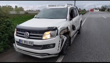 Samsun'da yola düşen direkten kaçan otomobil takla attı: 1 yaralı