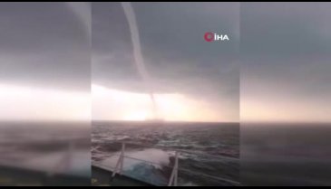 Antalya'da denizde hortum oluştu