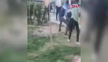 Şanlıurfa'da güpegündüz 2 çocuğu bıçaklayıp telefonlarını gasp ettiler!