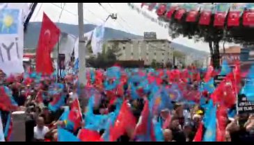 Akşener Bursalılarla buluştu: Sayın Erdoğan ve arkadaşlarını emekli edeceğiz