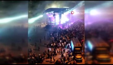 Cengiz Kurtoğlu konserinde yangın çıktı