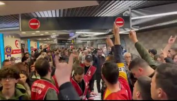 Ümit Özdağ, Bursa Fomara'ya metroyla geldi