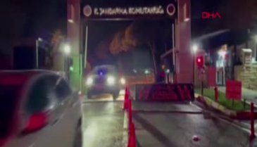 İstanbul'da kaçak göçmen operasyonu: Batmak üzereyken kurtarıldılar