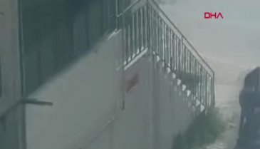 İstanbul'da boşanma aşamasında olduğu eşini zorla eve götürmek istedi!
