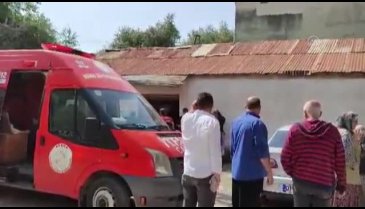 Adana'da üzerine taş düşen kadın hayatını kaybetti
