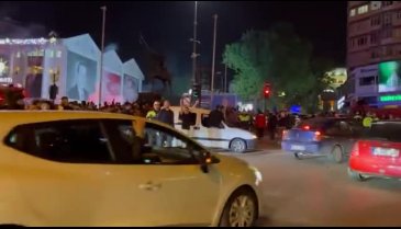Bursalı vatandaşlar sokaklara döküldü