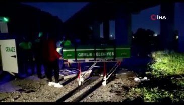 Bursa Gemlik'te kontrolden çıkan tır dere yatağına düştü! 1 ölü