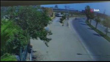 Adana'da yakınlarına çarpan otomobil sürücüsüne ateş açtı