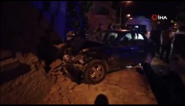Çorum'da iki otomobil çarpıştı: 3 yaralı