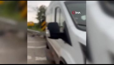 Bursa'da kamyon işçi servisine çarptı: Yaralılar var