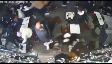 İstanbul Galata'da panik! Kaçarken adeta birbirlerini ezdiler