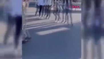 İstanbul'da düğün konvoyu trafiği kapatıp horon tepti!