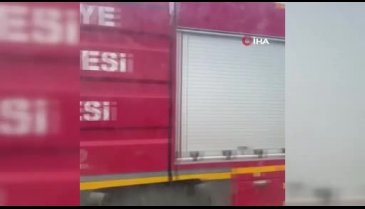 Erzincan'da arı kovanı yüklü tır kaza yaptı: 3 yaralı
