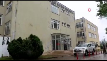 Bursa'da 1,5 aylık yavru ayı ameliyat edildi