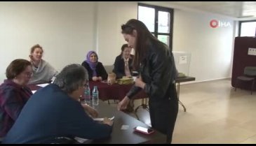 Oyuncu Alina Boz oyunu kullandı