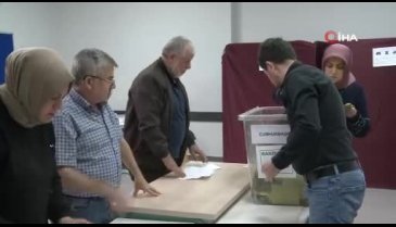 Bursa'da sandıklar açılmaya başlandı