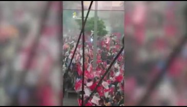 Bursa'da seçim sonuçları kutlanıyor