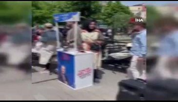 Bursa'da AK Parti Gençlik Kolları, Kılıçdaroğlu için helva dağıttı