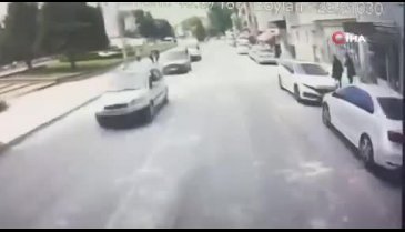 Bursa'da öğrencilerin ölümden döndüğü kaza kamerada
