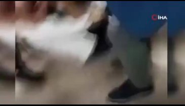 İzmir Adliyesi'nde avukatlar yumruk yumruğa kavga etti