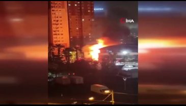 İstanbul'da teknoloji mağazasında yangın çıktı!