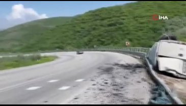 Bursa'da kamyonet virajı alamadı, 1 kişi yaralandı