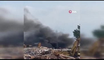 Bursa'da kağıt ve hurda deposunda yangın çıktı