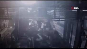 Güney Kore'de yürüyen merdiven ters yöne hareket etti! 14 yaralı