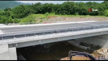 Sel afetinde çöken yola 35 metre uzunluğunda köprü yapıldı