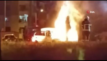 Elazığ'da seyir halindeki araç yandı
