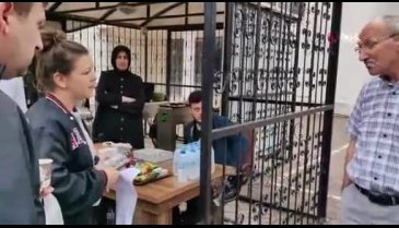 Bursa'da kimlik yerine ehliyetle gelince içeri giremedi