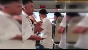 İstanbul'da minibüs şoförü ile kadın yolcu arasında sigara kavgası çıktı!
