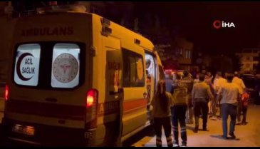 Kayseri'de genç kız önüne geleni bıçakladı! 3 yaralı