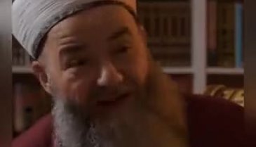 Cübbeli Ahmet 'En önemlisi yatak meselesi' diyerek kadınlara seslendi!