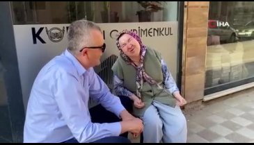 Bursalı görme engelli Zeynep Teyze'nin hayali Cumhurbaşkanı Erdoğan'la tanışmak