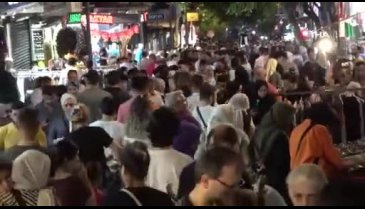 Bursalı vatandaşlar gece saatlerinde alışveriş yaptı