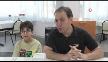 Bursa'da Huzurevinde bayram sevinci