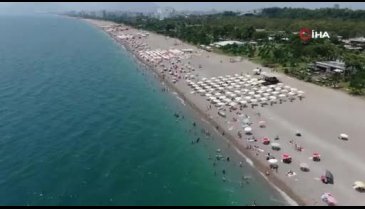 Antalya'da 300 bin kişilik bayram hareketi sahillere yansıdı!