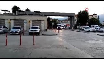 Bursa'da hafif ticari araç şarampole devrildi: Çok sayıda yaralı var
