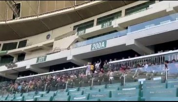 Bursaspor Kongresi'nde tek aday Günay stadı terk etti!&nbsp;