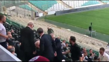 Bursaspor Kongresi'nde tek aday Günay stadı terk etti!&nbsp;-3