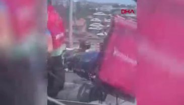 İstanbul 15 Temmuz Şehitler Köprüsü çıkışında silahlı kavga kamerada