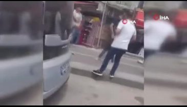 Bursa'da park kavgası! Baba-oğul bıçaklandı