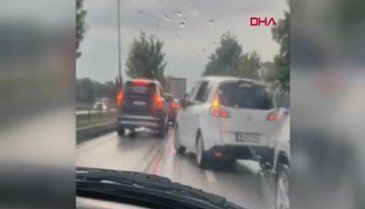 Bursa'da zincirleme kaza! Yolcu otobüsü ile konvoydaki 3 araç birbirine girdi!