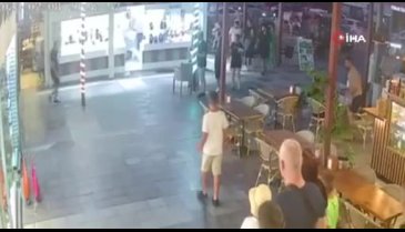 Aydın'da alkollü turist motosikleti ile kuyumcu dükkanına daldı
