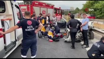 İstanbul'da yarışan otomobilin çarptığı araç sürücüsü hayatını kaybetti