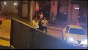 Ankara'da sokak ortasında kavga: Tekme tokat birbirlerine girdiler