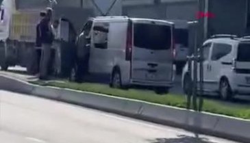 İstanbul'da bir kadın yol kenarında soyundu! "Kazaya sebep oldu" iddiası